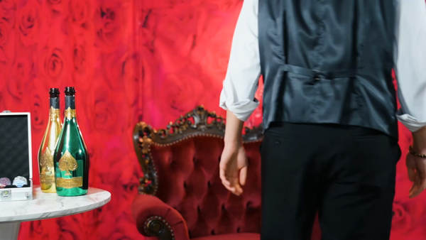 バニーコレクション秋田のスタッフによるお仕事紹介動画