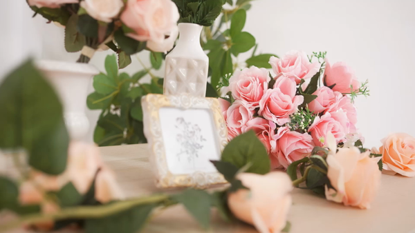 難波ムチぽよ女学院のスタッフによるお仕事紹介動画