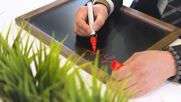 お姉京都（京都グループ）のスタッフによるお仕事紹介動画