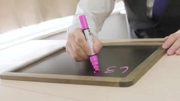 しろうと娘in新宿のスタッフによるお仕事紹介動画